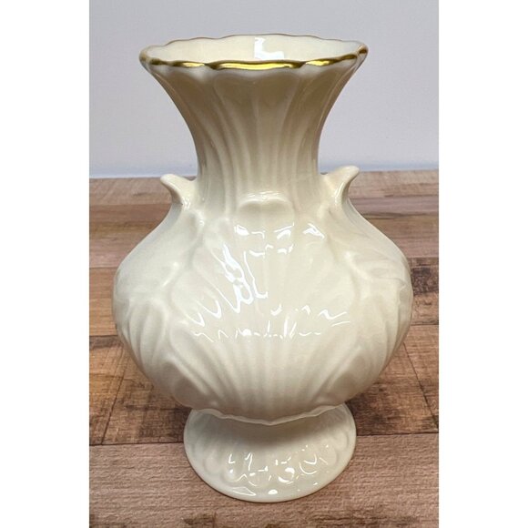 Lenox Cream Porcelain Vase With Gold Trim - Picture 1 of 4